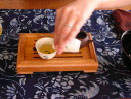 D聞香杯から品茗杯に移す